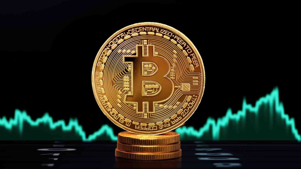 Биткойн стремится к прорыву, поскольку приток ETF, сжатие коротких позиций способствуют росту