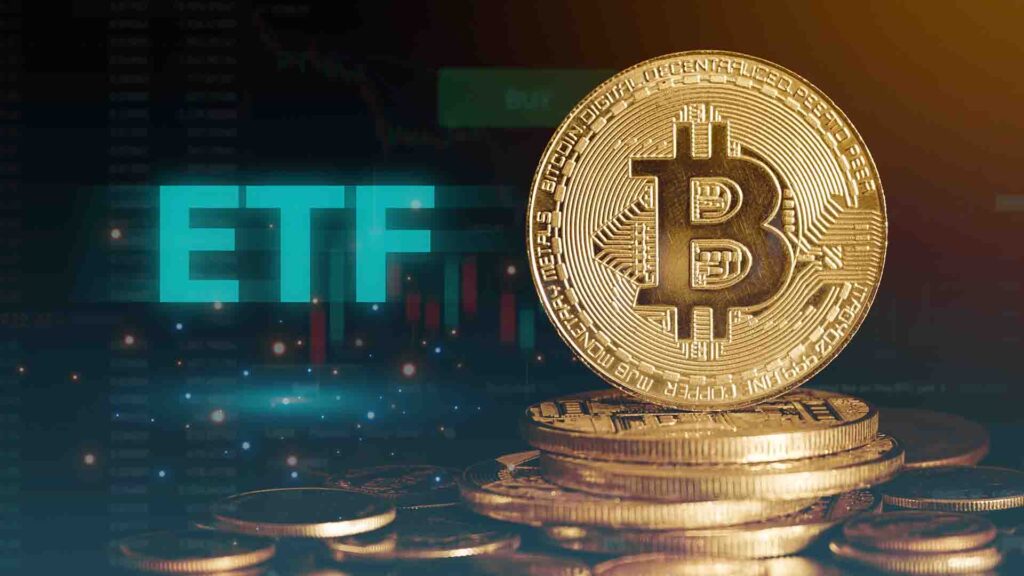 Bitcoin ETFs See 2nd Largest Outflow, $812M Gone