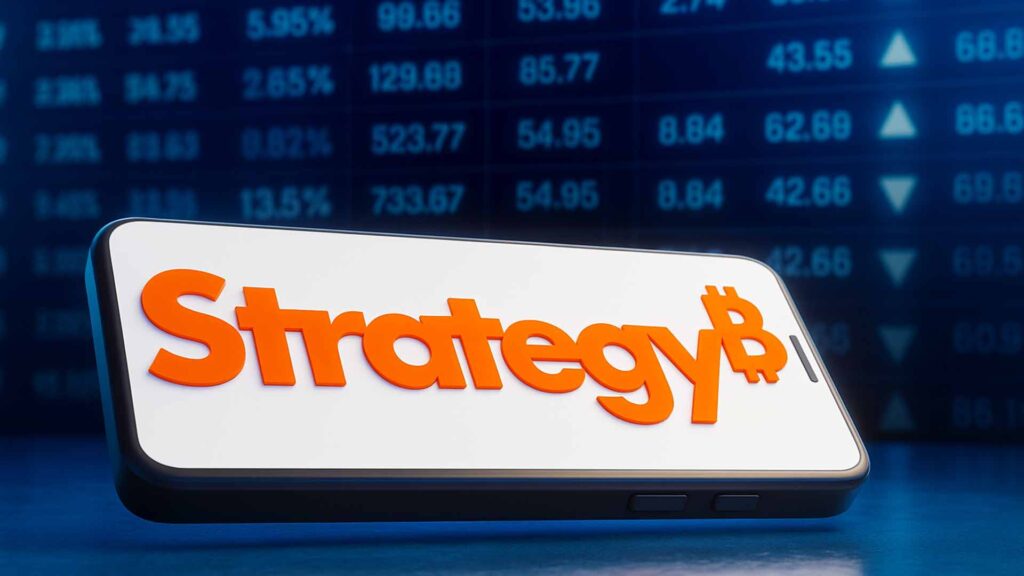 MSTR Stock Nears Make-or-Break Price as Industry Woes Mount