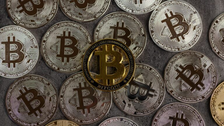 Биткоин